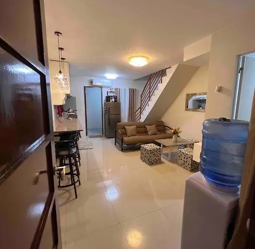 Chavid Town House Has Two Bedrooms アパート